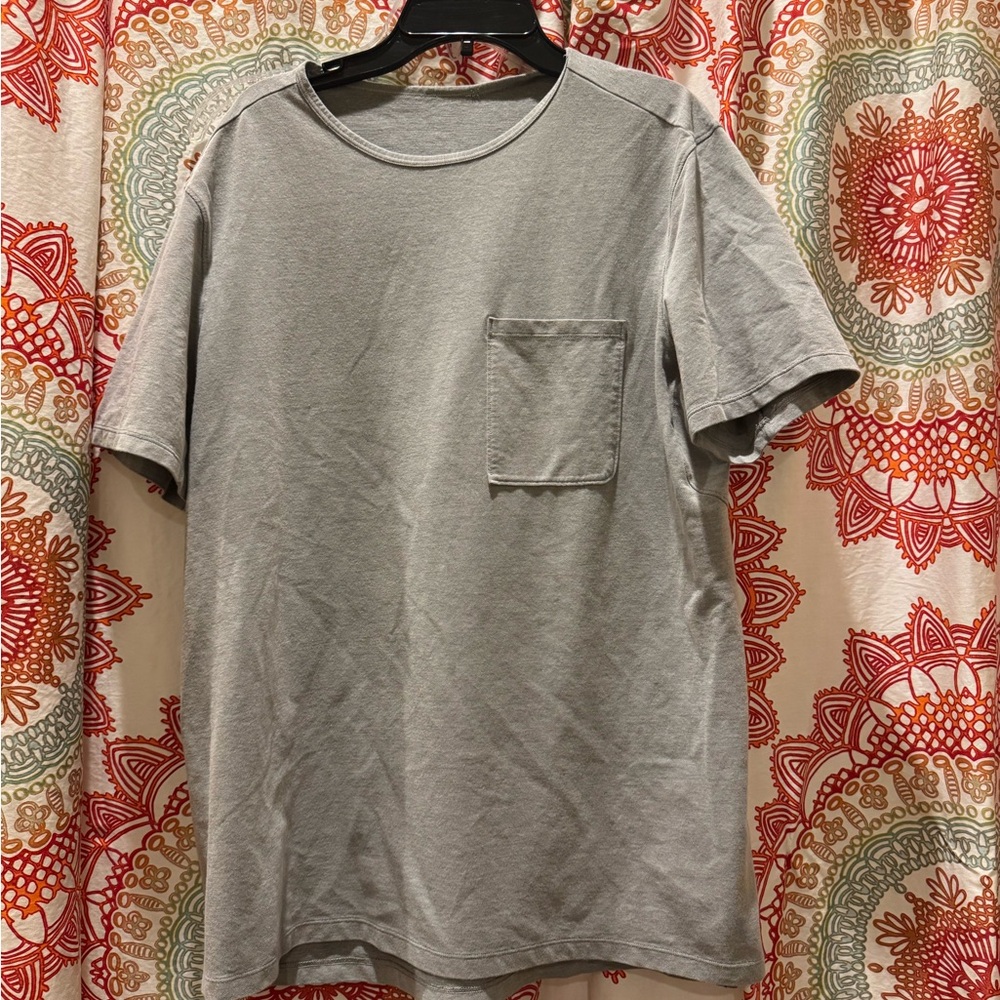 Gray Lululemon Men's T-Shirt